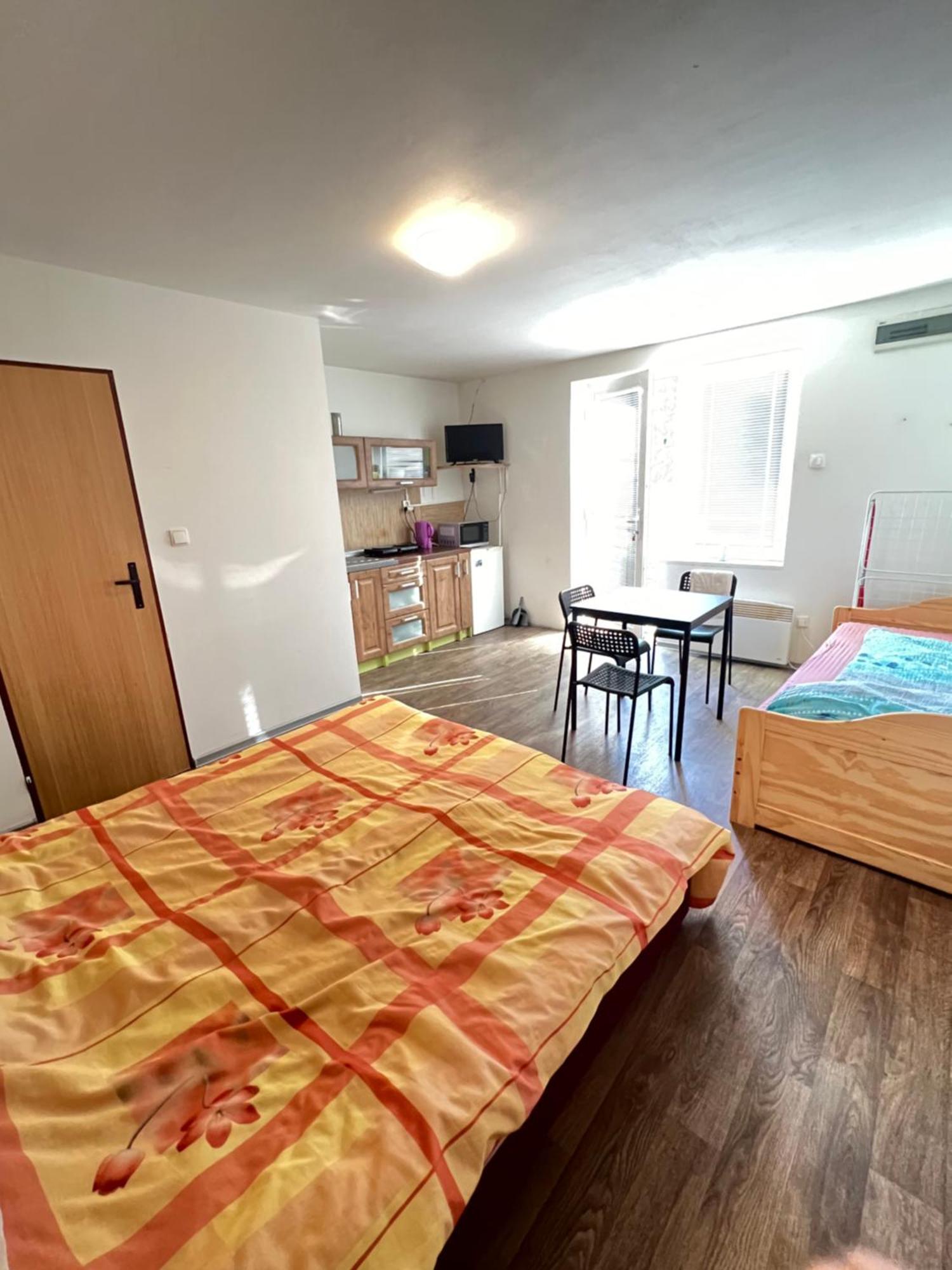 Ubytovani Sykora Apartments Velky Meder Ngoại thất bức ảnh